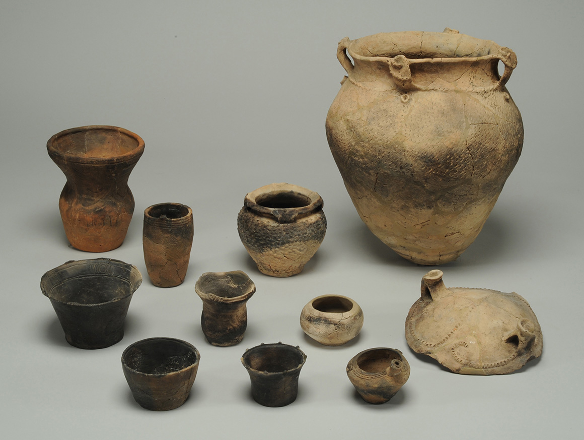 野首遺跡出土品 – TOKAMACHI CITY MUSEUM